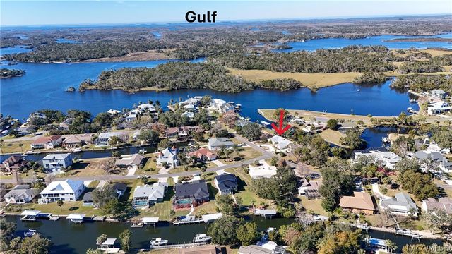 11929 W Riverhaven Drive, Homosassa, FL 34448