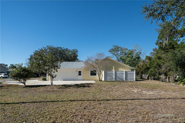 11929 W Riverhaven Drive, Homosassa, FL 34448