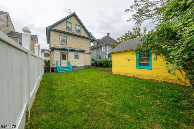 614 16 Bailey Ave, Elizabeth City, NJ 07208