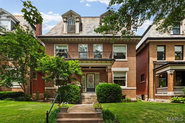 6157 Kingsbury Avenue, St Louis, MO 63112