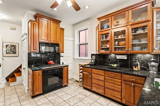 6157 Kingsbury Avenue, St Louis, MO 63112