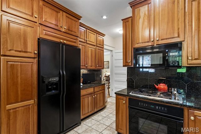 6157 Kingsbury Avenue, St Louis, MO 63112