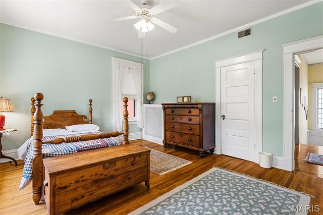 6157 Kingsbury Avenue, St Louis, MO 63112