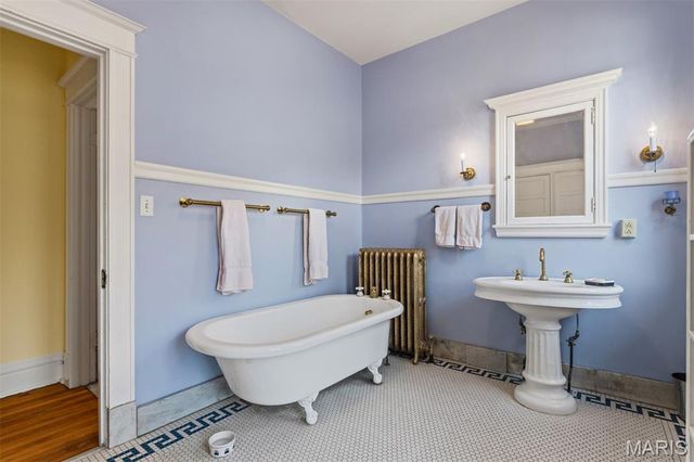 6157 Kingsbury Avenue, St Louis, MO 63112