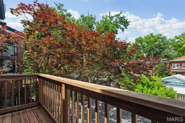 6157 Kingsbury Avenue, St Louis, MO 63112