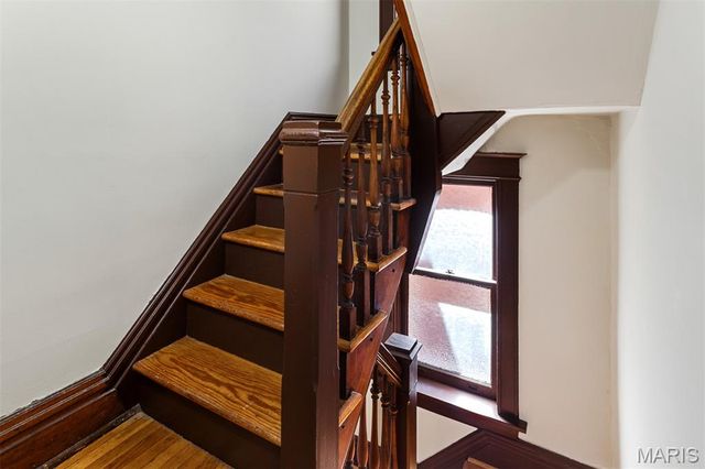 6157 Kingsbury Avenue, St Louis, MO 63112
