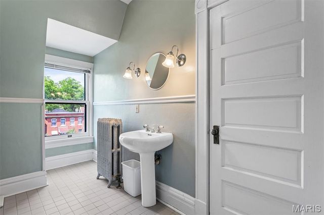 6157 Kingsbury Avenue, St Louis, MO 63112