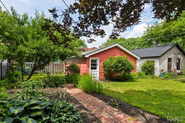 6157 Kingsbury Avenue, St Louis, MO 63112