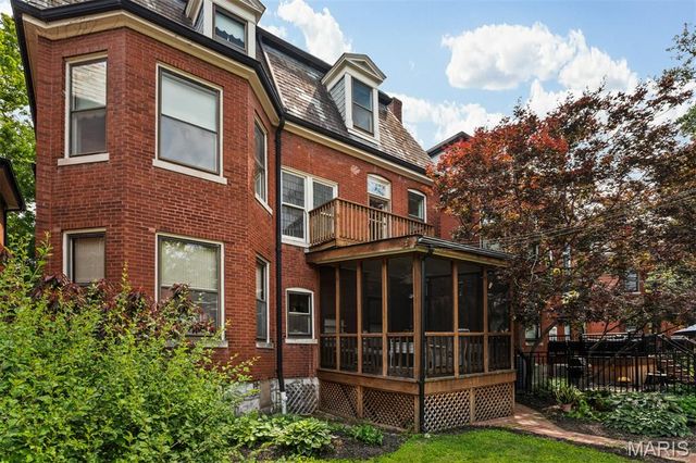 6157 Kingsbury Avenue, St Louis, MO 63112