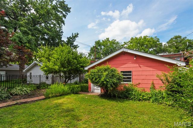 6157 Kingsbury Avenue, St Louis, MO 63112