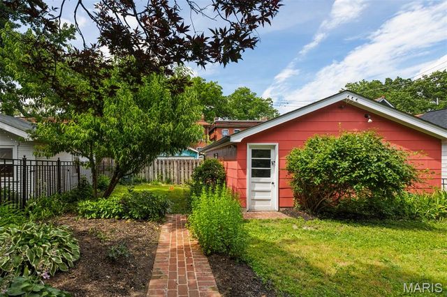 6157 Kingsbury Avenue, St Louis, MO 63112