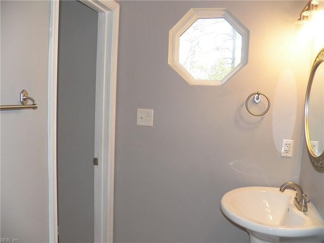 12663 Daybreak CIR, Newport News, VA 23602