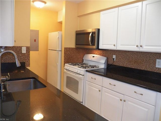 12663 Daybreak CIR, Newport News, VA 23602