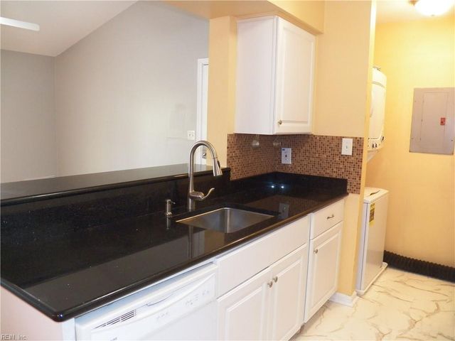 12663 Daybreak CIR, Newport News, VA 23602