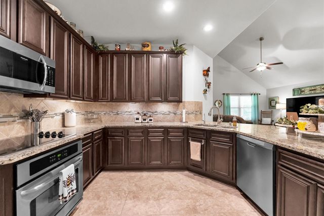 9123 Sierra Del Carmen, Conroe, TX 77303