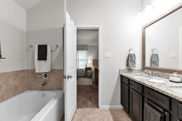 9123 Sierra Del Carmen, Conroe, TX 77303