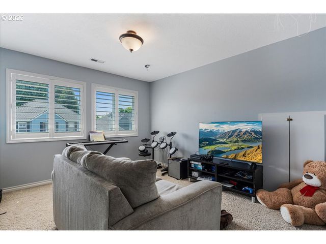 11107 Sw FLORES St, Wilsonville, OR 97070