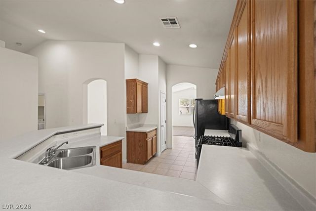 9618 Rolling Thunder Avenue, Las Vegas, NV 89148