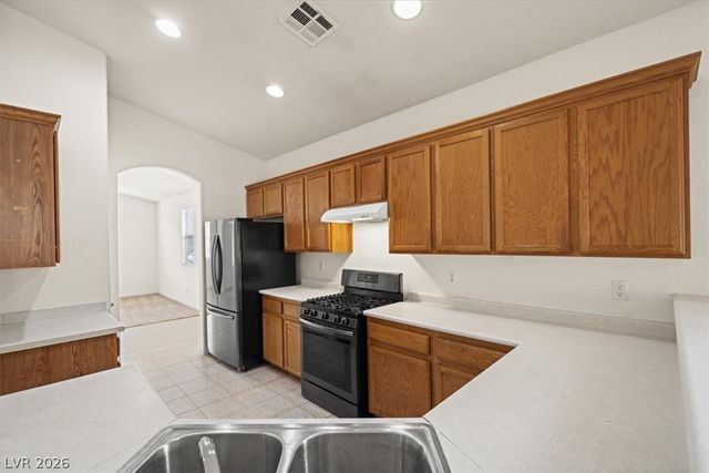9618 Rolling Thunder Avenue, Las Vegas, NV 89148