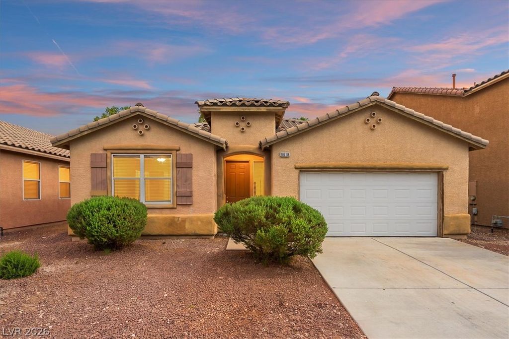 9618 Rolling Thunder Avenue, Las Vegas, NV 89148