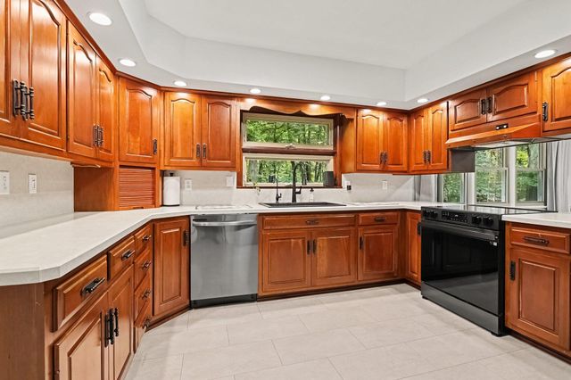 12537 S Wolcott, Sawyer, MI 49125