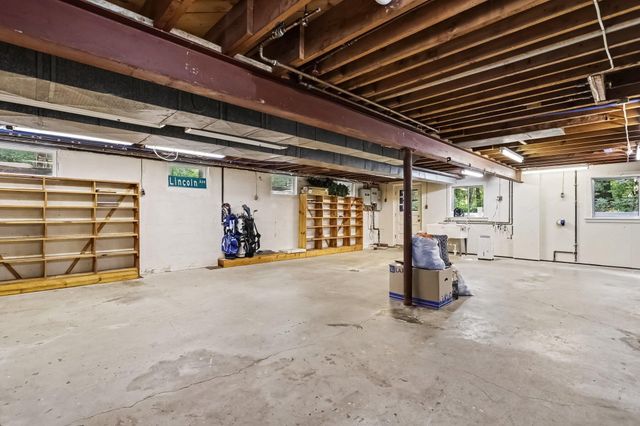 12537 S Wolcott, Sawyer, MI 49125