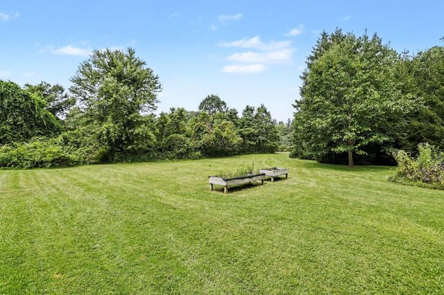 12537 S Wolcott, Sawyer, MI 49125