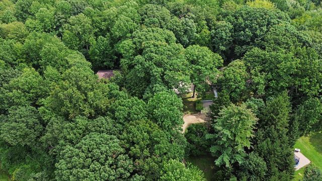 12537 S Wolcott, Sawyer, MI 49125