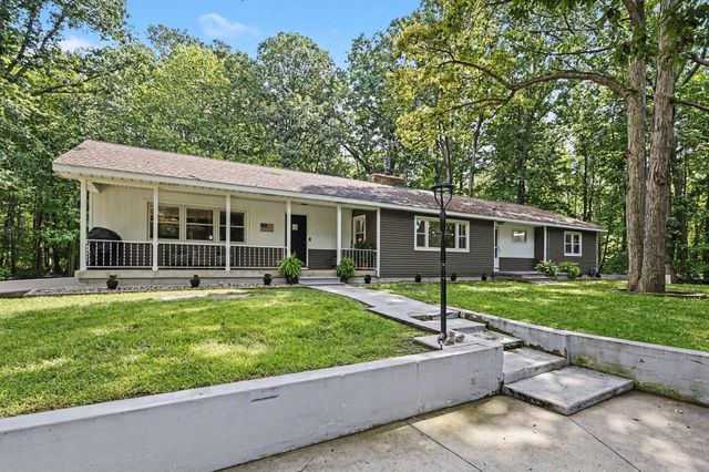 12537 S Wolcott, Sawyer, MI 49125