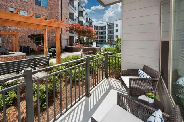 1490 W Ernest Barrett W Parkway 423, Kennesaw, GA 30152