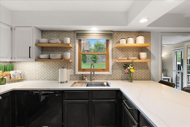 1944 Lenawee Road SE, Grand Rapids, MI 49506