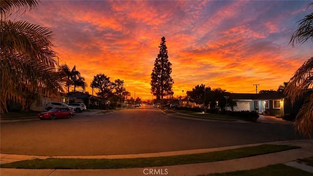 16842 Lucia Lane, Huntington Beach, CA 92647