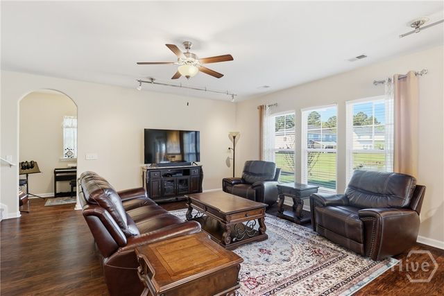 225 Willow Point Circle, Savannah, GA 31407