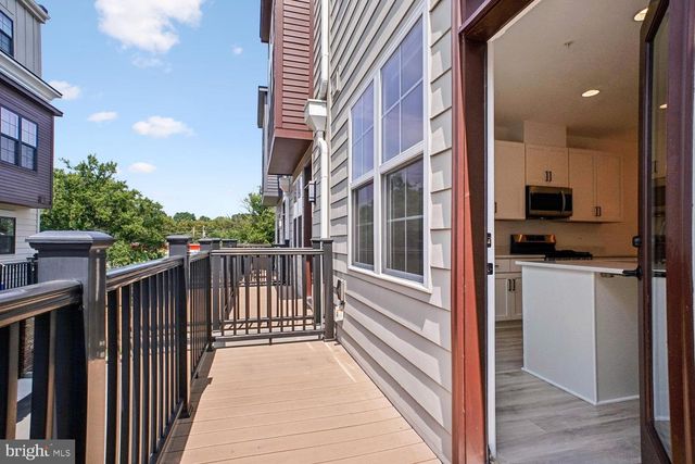 7332 BLADE DR, Falls Church, VA 22042