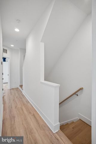 7332 BLADE DR, Falls Church, VA 22042