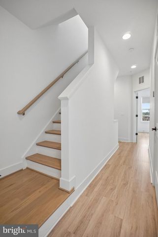 7332 BLADE DR, Falls Church, VA 22042