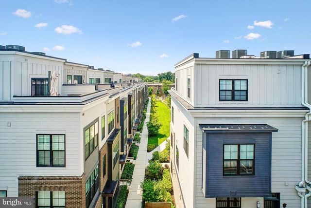 7332 BLADE DR, Falls Church, VA 22042