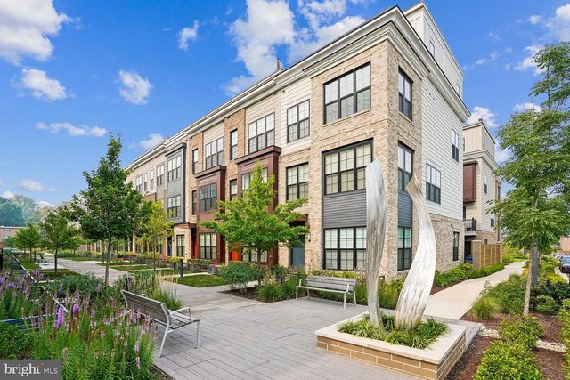 7332 BLADE DR, Falls Church, VA 22042