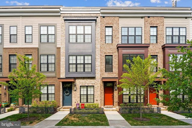 7332 BLADE DR, Falls Church, VA 22042