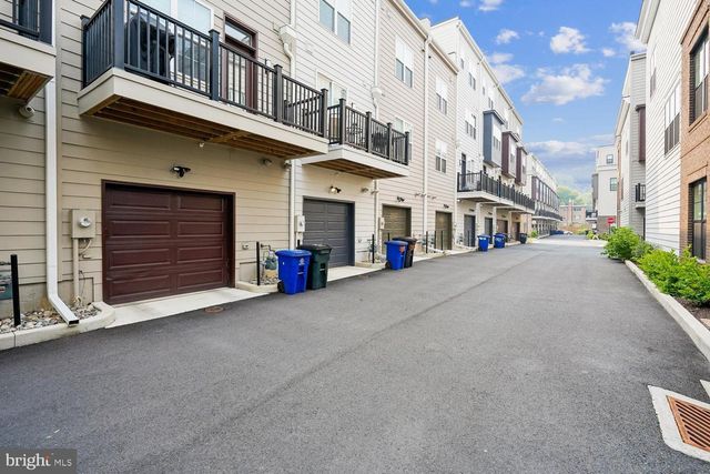 7332 BLADE DR, Falls Church, VA 22042
