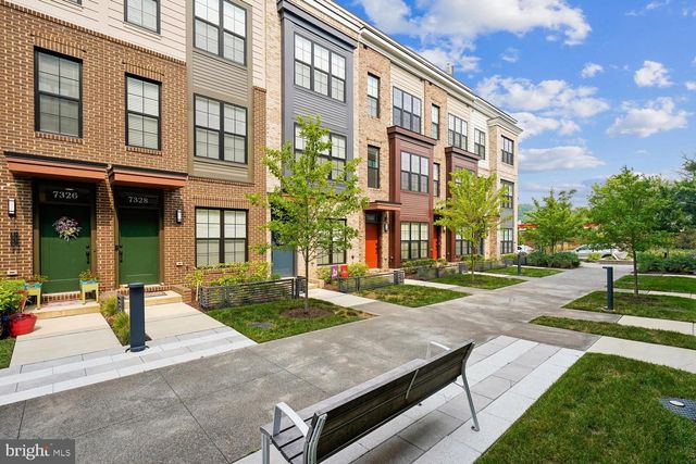 7332 BLADE DR, Falls Church, VA 22042