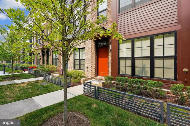 7332 BLADE DR, Falls Church, VA 22042