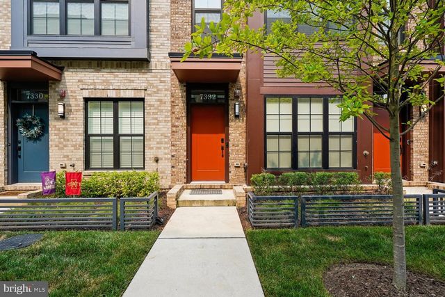 7332 BLADE DR, Falls Church, VA 22042