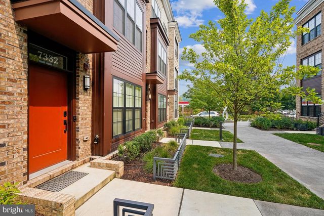 7332 BLADE DR, Falls Church, VA 22042