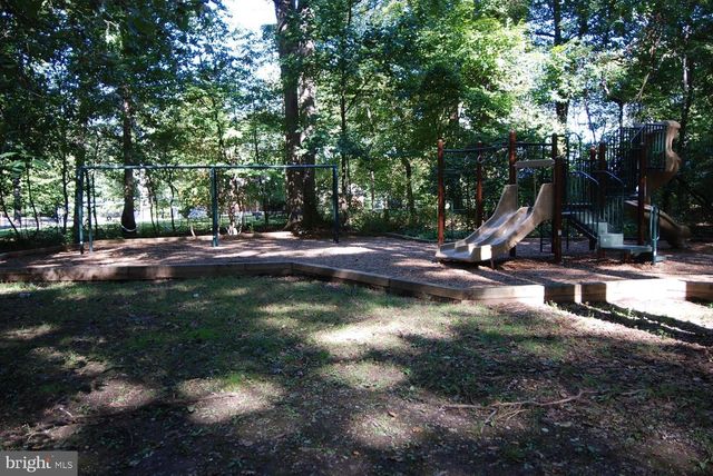 7332 BLADE DR, Falls Church, VA 22042