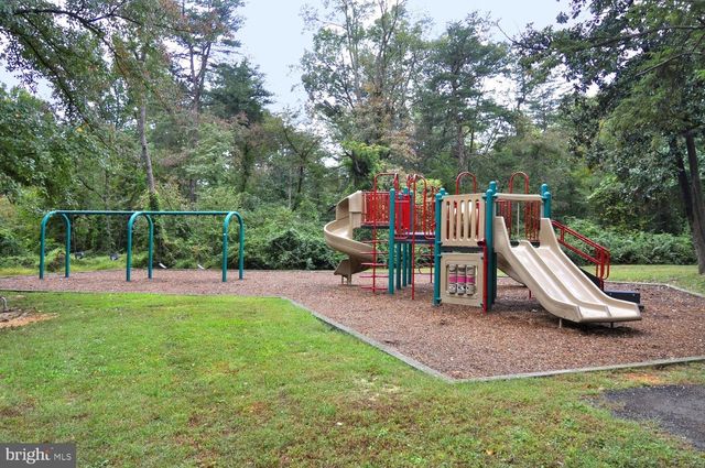 7332 BLADE DR, Falls Church, VA 22042