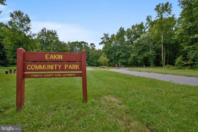 7332 BLADE DR, Falls Church, VA 22042