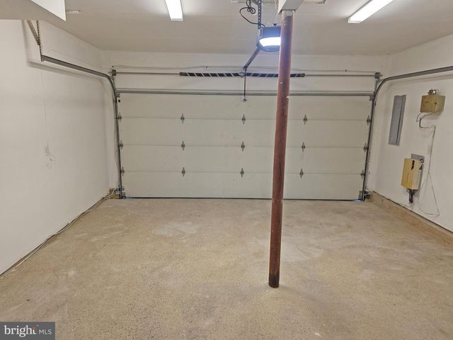 17 STAYMAN LN, Sewell, NJ 08080