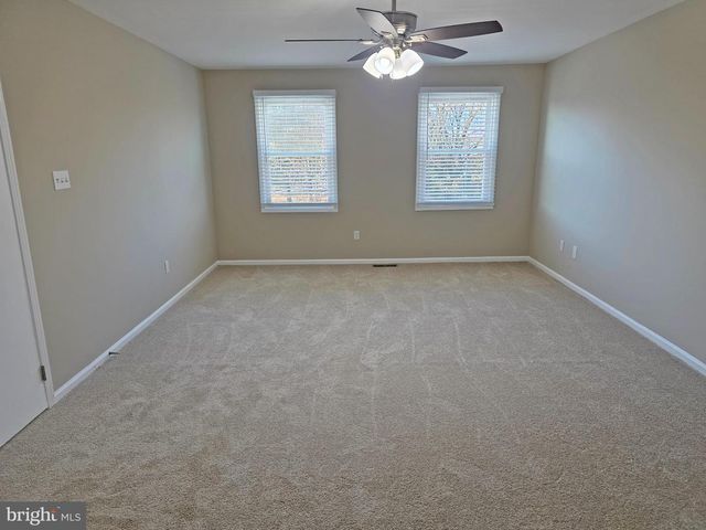 17 STAYMAN LN, Sewell, NJ 08080