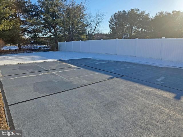 17 STAYMAN LN, Sewell, NJ 08080